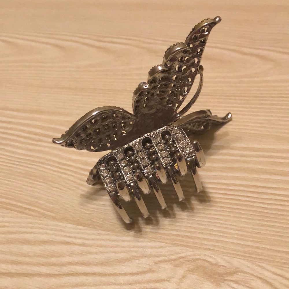 Butterfly Claw Clip - Picture 4 of 5